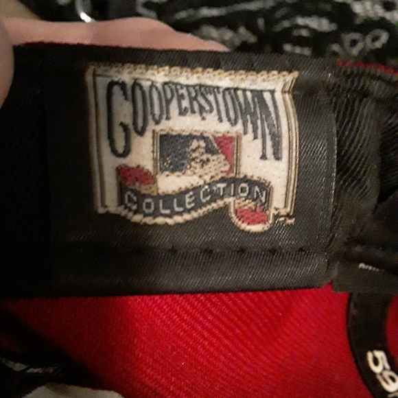 New Era/Toronto BlueJays Unisex Red Fitted BallCap - Picture 7 of 16